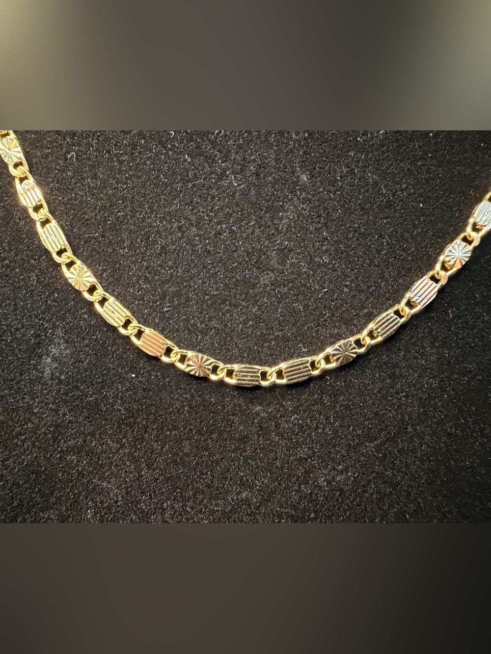 Star Cut Valentino 22in 4MM 14K Gold Filled Necklace. Beautiful. Brand New.
